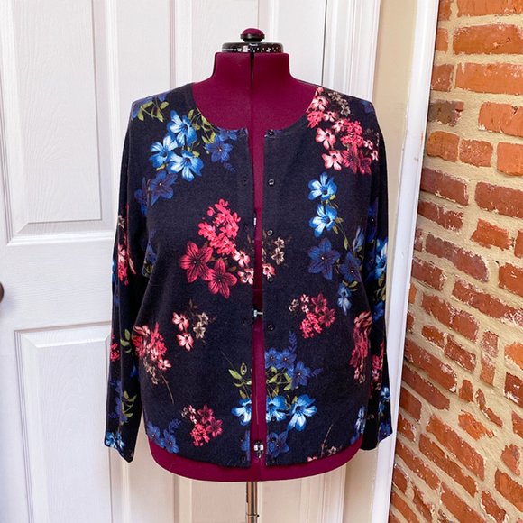 NWT Lord & Taylor Floral Printed 100% Cashmere Cardigan Sweater - Picture 2 of 5